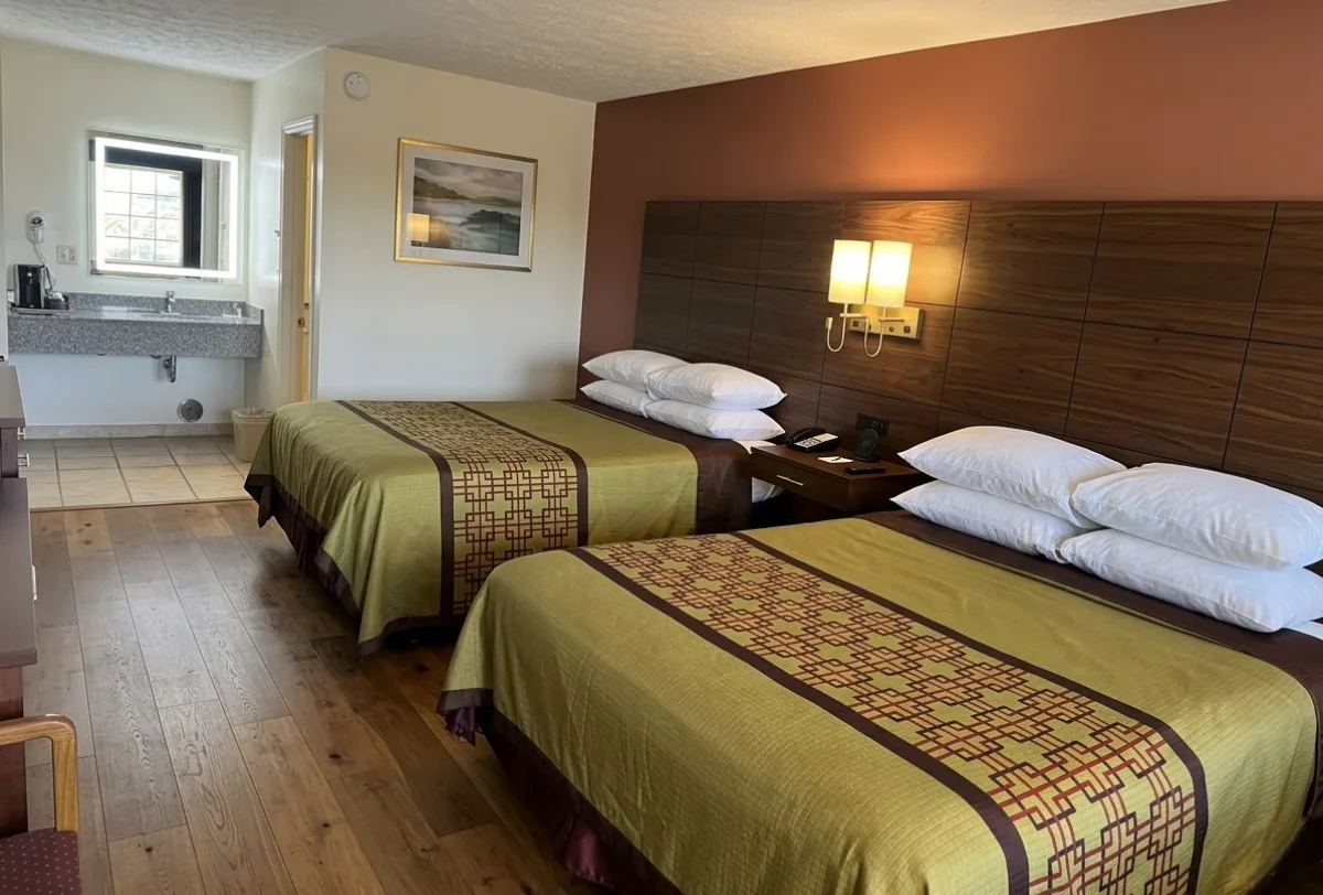 Queen Bedroom